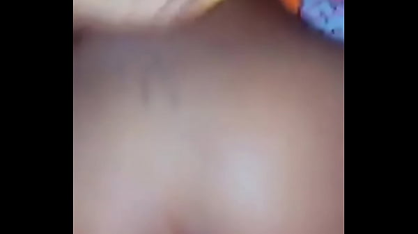 Baiser severement et exposer par son copain